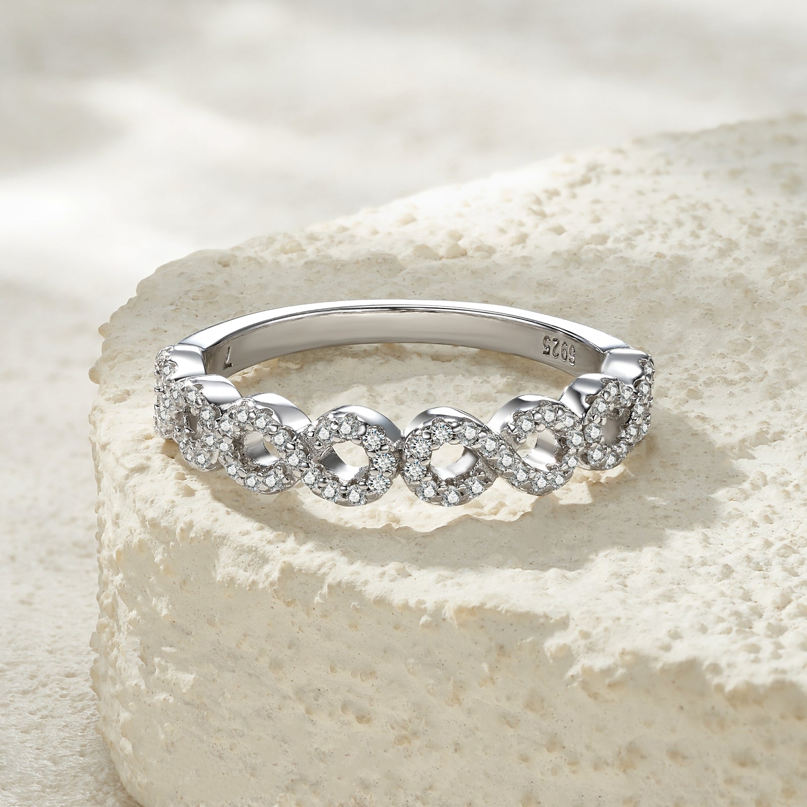 Engraved With Top-quality Moissanite, This Luxurious And Fashionable Minimalist Jewelry Set Features Exquisite Silver Accessories For Ladies. Made Of S925 Silver With Electroplated Platinum.