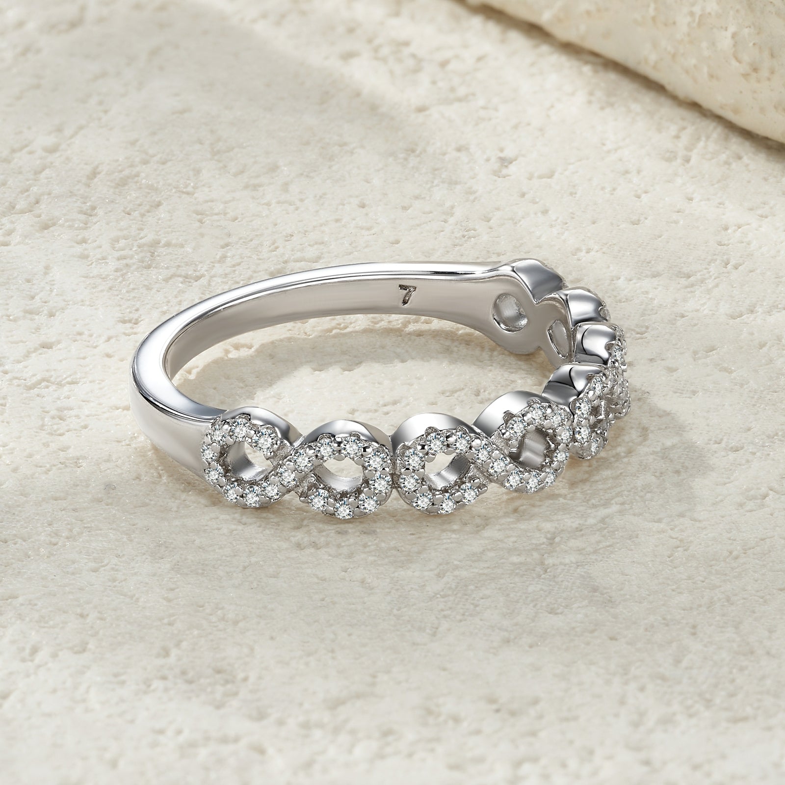 Engraved With Top-quality Moissanite, This Luxurious And Fashionable Minimalist Jewelry Set Features Exquisite Silver Accessories For Ladies. Made Of S925 Silver With Electroplated Platinum.